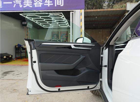 一汽-大众CC 2021款 猎装车 330TSI 猎目版 车厢座椅   前门板