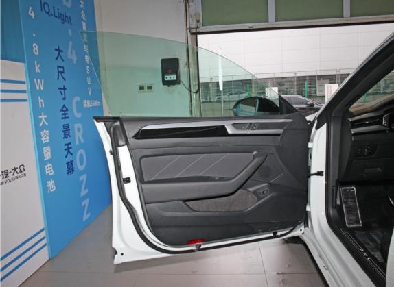 一汽-大众CC 2021款 380TSI 夺目版30周年纪念版 车厢座椅   前门板