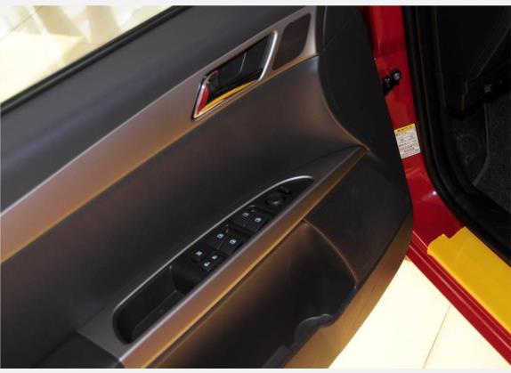 东风风神H30 2010款 1.6L 自动尊贵型 车厢座椅   门窗控制