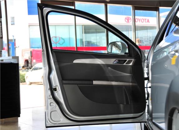 东风风神H30 2011款 CROSS 1.6L 手动尊逸型 车厢座椅   前门板