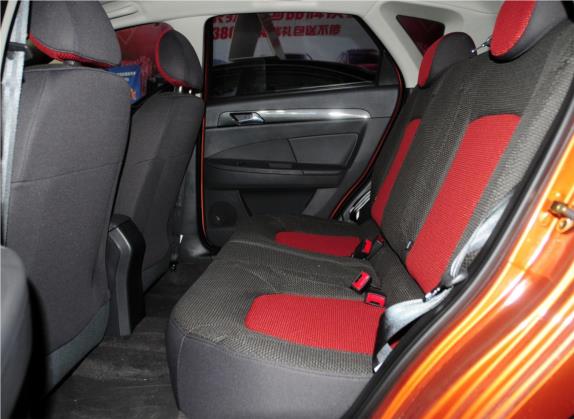 东风风神H30 2013款 CROSS 1.5L 自动尊尚型 车厢座椅   后排空间