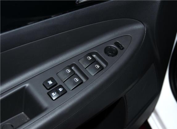 东风风神H30 2013款 CROSS 1.5L 自动尊逸型 车厢座椅   门窗控制