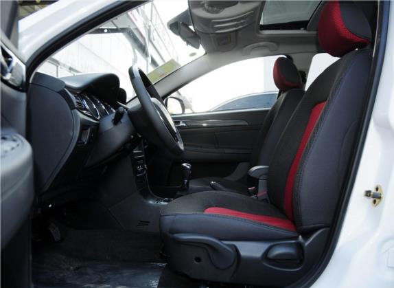 东风风神H30 2013款 CROSS 1.5L 手动尊逸型 车厢座椅   前排空间