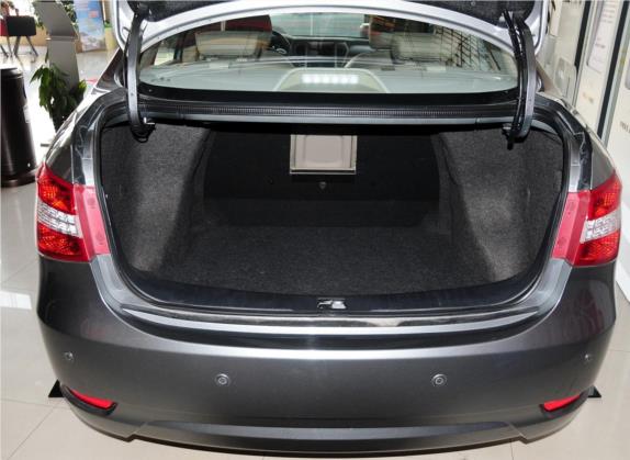 东风风神A60 2012款 2.0L CVT尊贵型 车厢座椅   后备厢