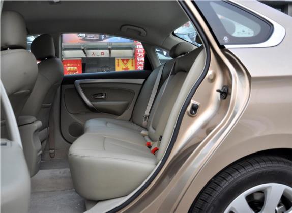 东风风神A60 2012款 2.0L CVT豪华型 车厢座椅   后排空间