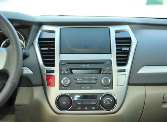 东风风神A60 2012款 1.6L 自动尊贵型 中控类   中控台