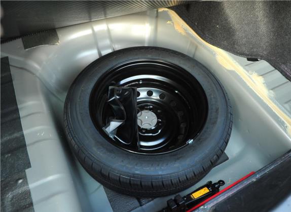 东风风神A60 2012款 1.6L 自动尊贵型 其他细节类   备胎