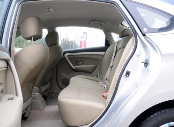东风风神A60 2012款 1.6L 手动豪华型 车厢座椅   后排空间