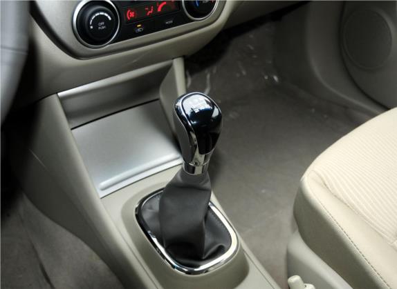 东风风神A60 2012款 1.6L 手动豪华型 中控类   挡把