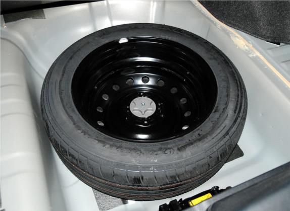 东风风神A60 2012款 1.6L 自动豪华型 其他细节类   备胎