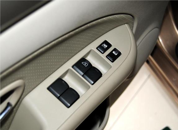东风风神A60 2012款 1.6L 自动豪华型 车厢座椅   门窗控制