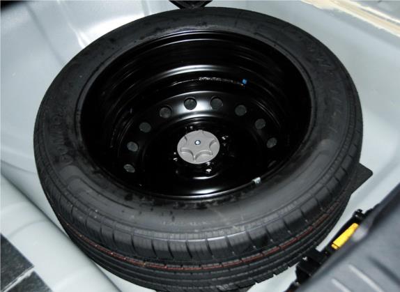 东风风神A60 2012款 1.6L 手动尊贵型 其他细节类   备胎