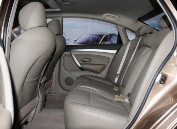 东风风神A60 2014款 1.6L 自动尊贵型 车厢座椅   后排空间