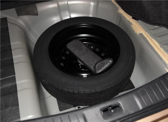 东风风神A60 2014款 1.6L 手动智驱精英型 其他细节类   备胎