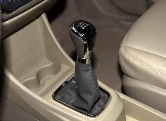 东风风神A60 2014款 1.6L 手动智驱精英型 中控类   挡把
