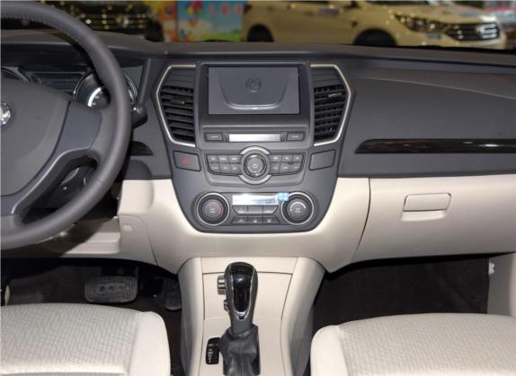 东风风神A60 2016款 1.6L 自动豪华型 中控类   中控台