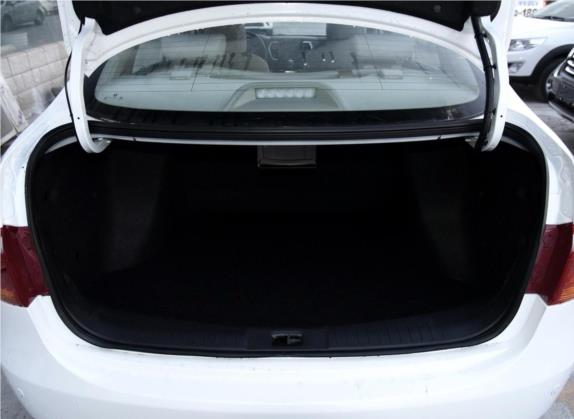 东风风神A60 2016款 1.5L 自动豪华型 车厢座椅   后备厢