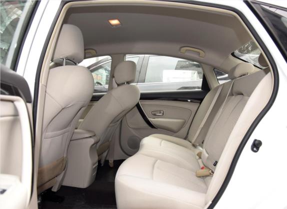 东风风神A60 2016款 1.6L DCT豪华型 车厢座椅   后排空间