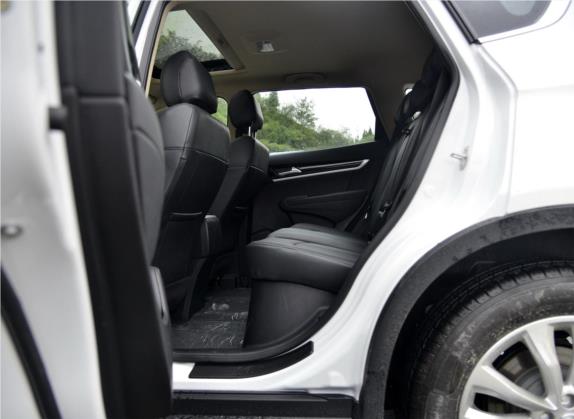 东风风神AX7 2015款 2.0L 手动智逸型 车厢座椅   后排空间