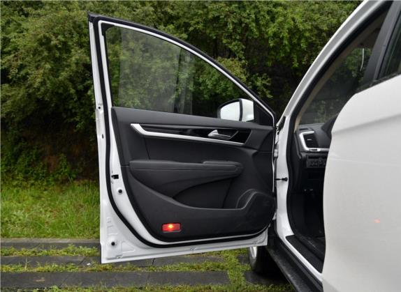 东风风神AX7 2015款 2.0L 手动智逸型 车厢座椅   前门板