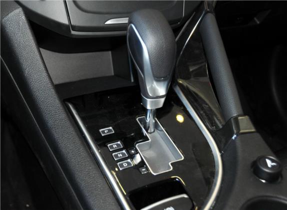 东风风神AX7 2015款 2.0L 自动智悦型 中控类   挡把