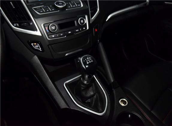 东风风神AX7 2016款 1.4T 手动智逸型 中控类   挡把