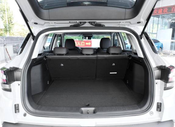 东风风神AX7 2022款 马赫版 1.5T DCT DF41 车厢座椅   后备厢