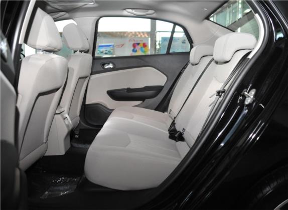 东风风神L60 2015款 1.6L 手动新享型 车厢座椅   后排空间