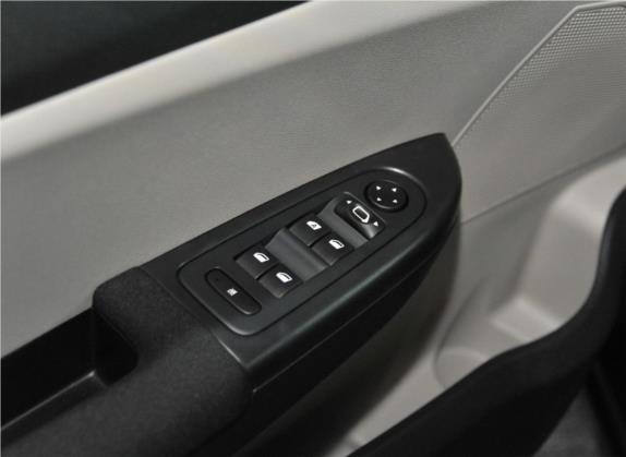 东风风神L60 2015款 1.6L 手动新享型 车厢座椅   门窗控制