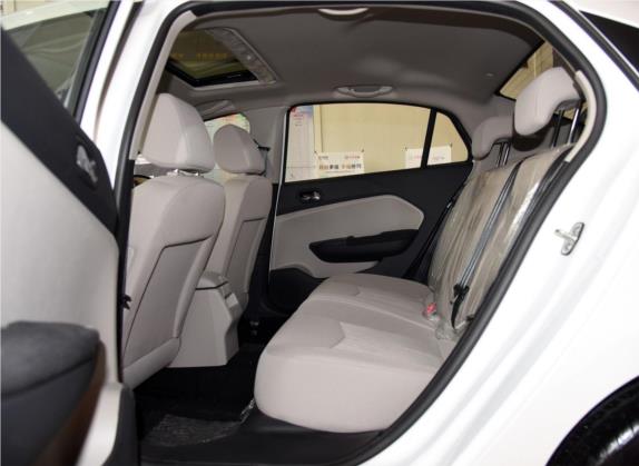 东风风神L60 2015款 1.6L 手动新动型 车厢座椅   后排空间