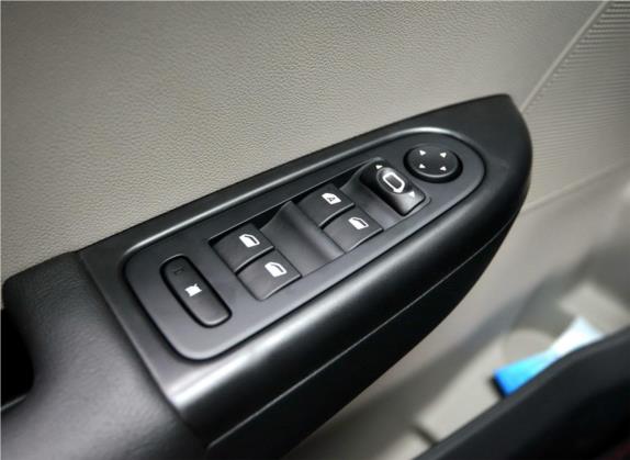 东风风神L60 2015款 1.8L 自动新睿型 车厢座椅   门窗控制