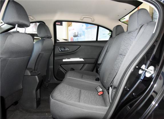 东风风神A30 2014款 1.5L 手动智驱实尚型 车厢座椅   后排空间
