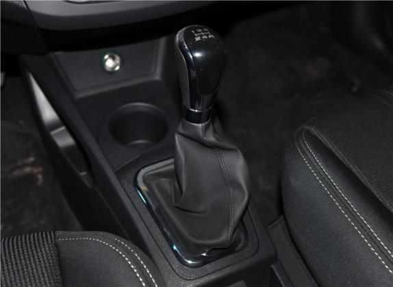 东风风神AX3 2016款 1.5L 手动尚酷型 中控类   挡把