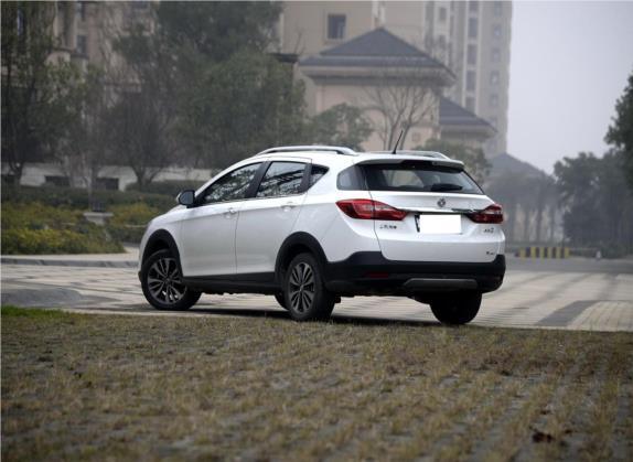 东风风神AX3 2016款 1.4T 手动致酷型 外观   斜后