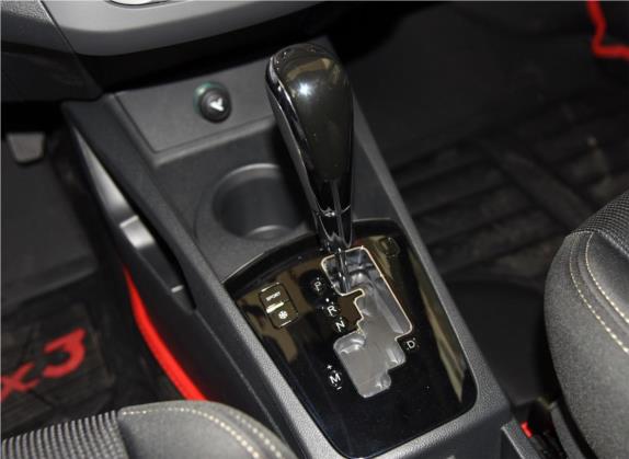 东风风神AX3 2016款 1.5L 自动尚酷型 中控类   挡把
