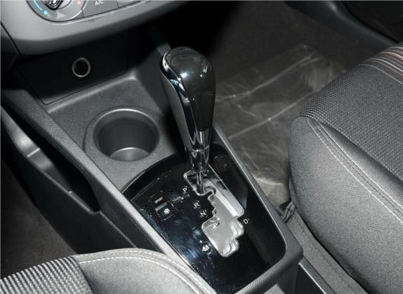 东风风神AX3 2017款 领先版 1.5L 自动尊酷型 中控类   挡把