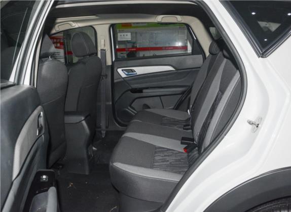 东风风神AX3 2019款 1.6L 自动劲享版 车厢座椅   后排空间