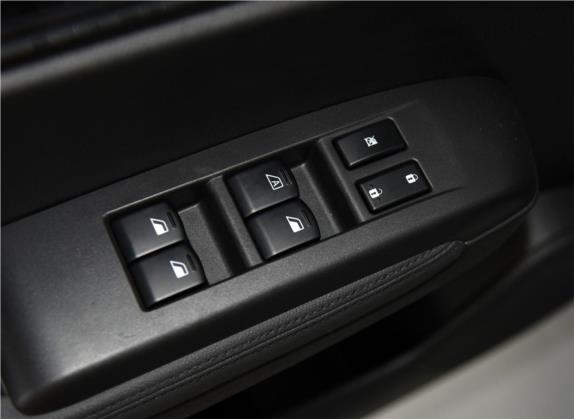 东风风神AX5 2017款 1.4T 手动趣悦型网联版 车厢座椅   门窗控制