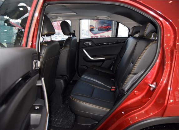东风风神AX4 2018款 1.6L 手动潮尚型天窗版 车厢座椅   后排空间