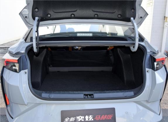 奕炫 2023款 马赫版 1.5T 自动追梦骑士版 车厢座椅   后备厢