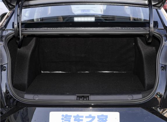 奕炫 2023款 马赫版 1.5L 自动追风版 车厢座椅   后备厢