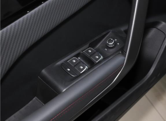 奕炫GS 2021款 230T 自动追月版 车厢座椅   门窗控制