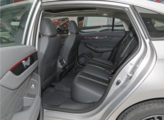 奕炫MAX 2021款 1.5T 超能型爸版 车厢座椅   后排空间