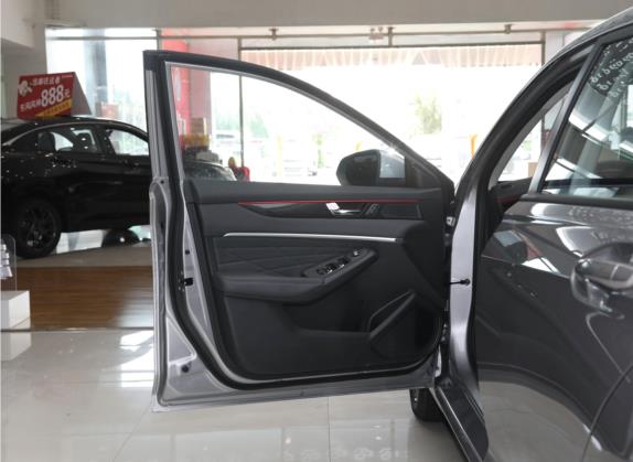 奕炫MAX 2021款 1.5T 超能型爸版 车厢座椅   前门板