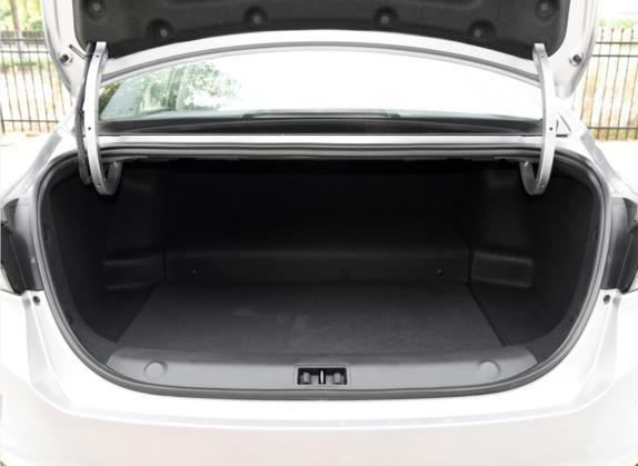 奕炫MAX 2021款 超能型爸·混动版 车厢座椅   后备厢