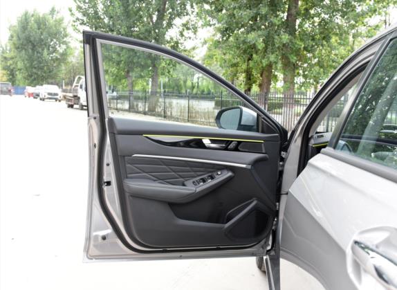 奕炫MAX 2021款 超能型爸·混动版 车厢座椅   前门板
