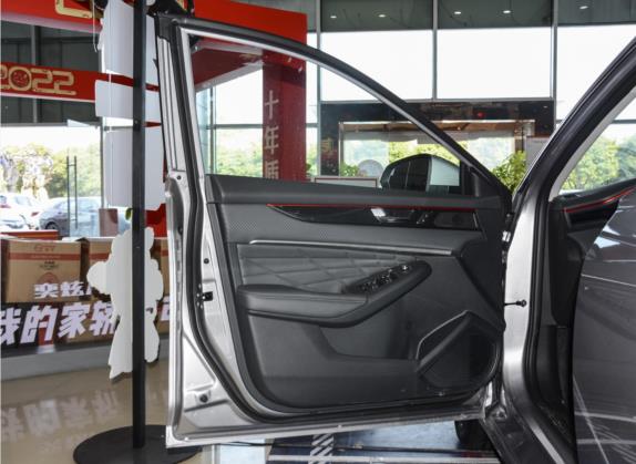 奕炫MAX 2021款 1.5T 星驰版 车厢座椅   前门板