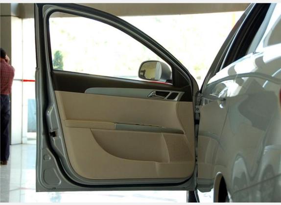 东风风神S30 2009款 1.6L 自动尊贵型 车厢座椅   前门板