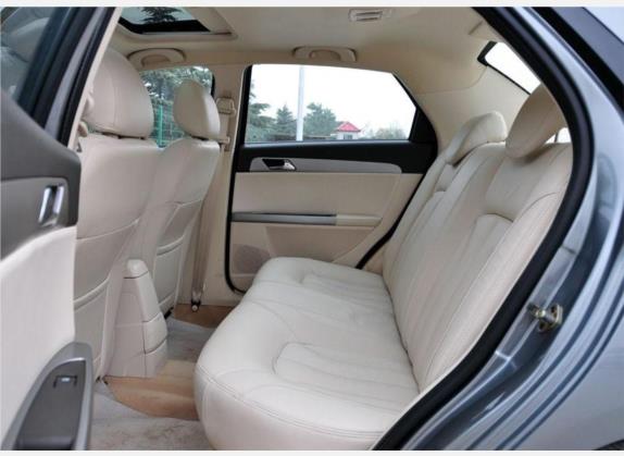 东风风神S30 2009款 1.6L 手动尊贵型 车厢座椅   后排空间
