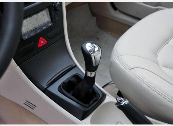 东风风神S30 2009款 1.6L 手动尊贵型 中控类   挡把